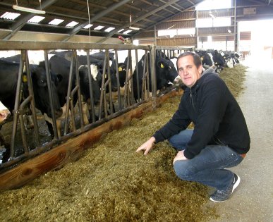 Carsten Steinhagen milks 230 Holstein cows on the farm located at Zur Mohle just west of Kassel. Photo: Chris McCullough Carsten Steinhagen milks 230 Holstein cows on the farm located at Zur Mohle just west of Kassel. Photo: Chris McCullough