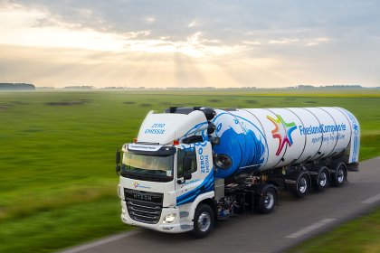 The 55-ton vehicle supplied by Hyzon, a HyMax 450 Puller built on a Class-8 DAF truck chassis, is expected to have up to 520 kilometer range with motor power up to 550 kilowatt capacity. - Photo: Hyzon Motors The 55-ton vehicle supplied by Hyzon, a HyMax 450 Puller built on a Class-8 DAF truck chassis, is expected to have up to 520 kilometer range with motor power up to 550 kilowatt capacity. - Photo: Hyzon Motors