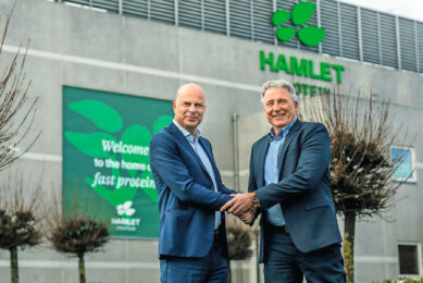Erik Visser, CEO Hamlet Protein (left) and Bas van Driel, group director specialties at Agrifirm (right). Photo: Agrifirm